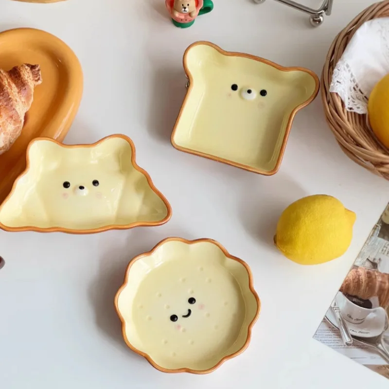 Ceramic Cute Dipping Dishes Household Flavor Plates Soy Sauce Seasoning Vinegar Dish Hot Pot Dipping Bowl Tableware Dispenser
Ceramic Cute Dipping Dishes Household Flavor Plates Soy Sauce Seasoning Vinegar Dish Hot Pot Dipping Bowl Tableware Dispenser