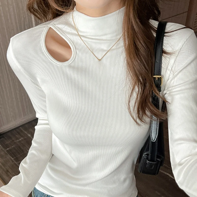 Корейский элегантный ажурный трикотаж 2025 года, женские осенние популярные блузки с высоким воротником, женские эластичные облегающие рубашки
Корейский элегантный ажурный трикотаж 2025 года, женские осенние популярные блузки с высоким воротником, женские эластичные облегающие рубашки