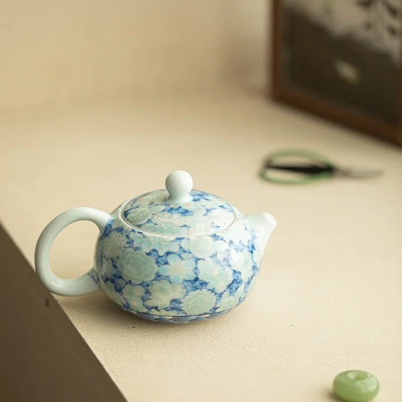 1PC 200ML Jingdezhen Silk Silver Blue and White Teapot Xishi Pot Brewing Teapot Traditional Stuffy Teapot Ceramic KungFu Tea Pot
1PC 200ML Jingdezhen Silk Silver Blue and White Teapot Xishi Pot Brewing Teapot Traditional Stuffy Teapot Ceramic KungFu Tea Pot
