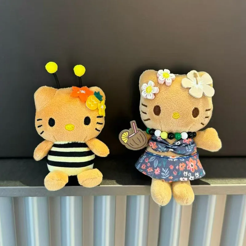 Summer Dark Skin Hello Kitty Plush Keychain Cartoon Bee Kt Plush Toy Anime Peripherals Cute Schoolbag Charm Ornament Friend Gift
Summer Dark Skin Hello Kitty Plush Keychain Cartoon Bee Kt Plush Toy Anime Peripherals Cute Schoolbag Charm Ornament Friend Gift