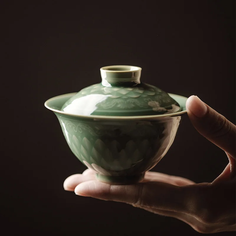 Shukuo Yueyao Longquan Blue Porcelain Handmade Relief Cover Bowl Gongfu Tea Set Fish Scale Pattern Non-Scalding Thin Tea Bowl
Shukuo Yueyao Longquan Blue Porcelain Handmade Relief Cover Bowl Gongfu Tea Set Fish Scale Pattern Non-Scalding Thin Tea Bowl