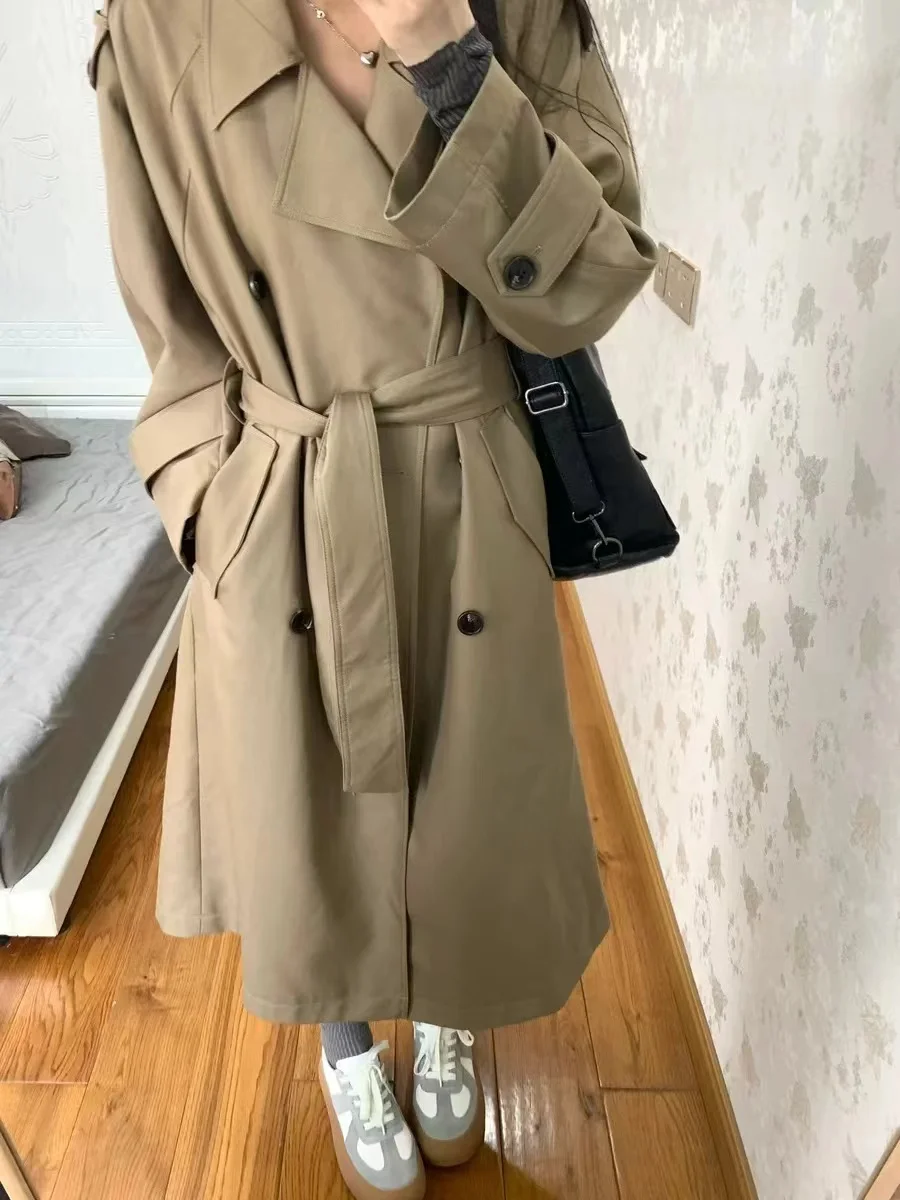 2025 новый высококачественный костюмный воротник цвета хаки, ветровка для женщин весенне-осеннего стиля, двубортный свободный крой средней длины l
2025 новый высококачественный костюмный воротник цвета хаки, ветровка для женщин весенне-осеннего стиля, двубортный свободный крой средней длины l