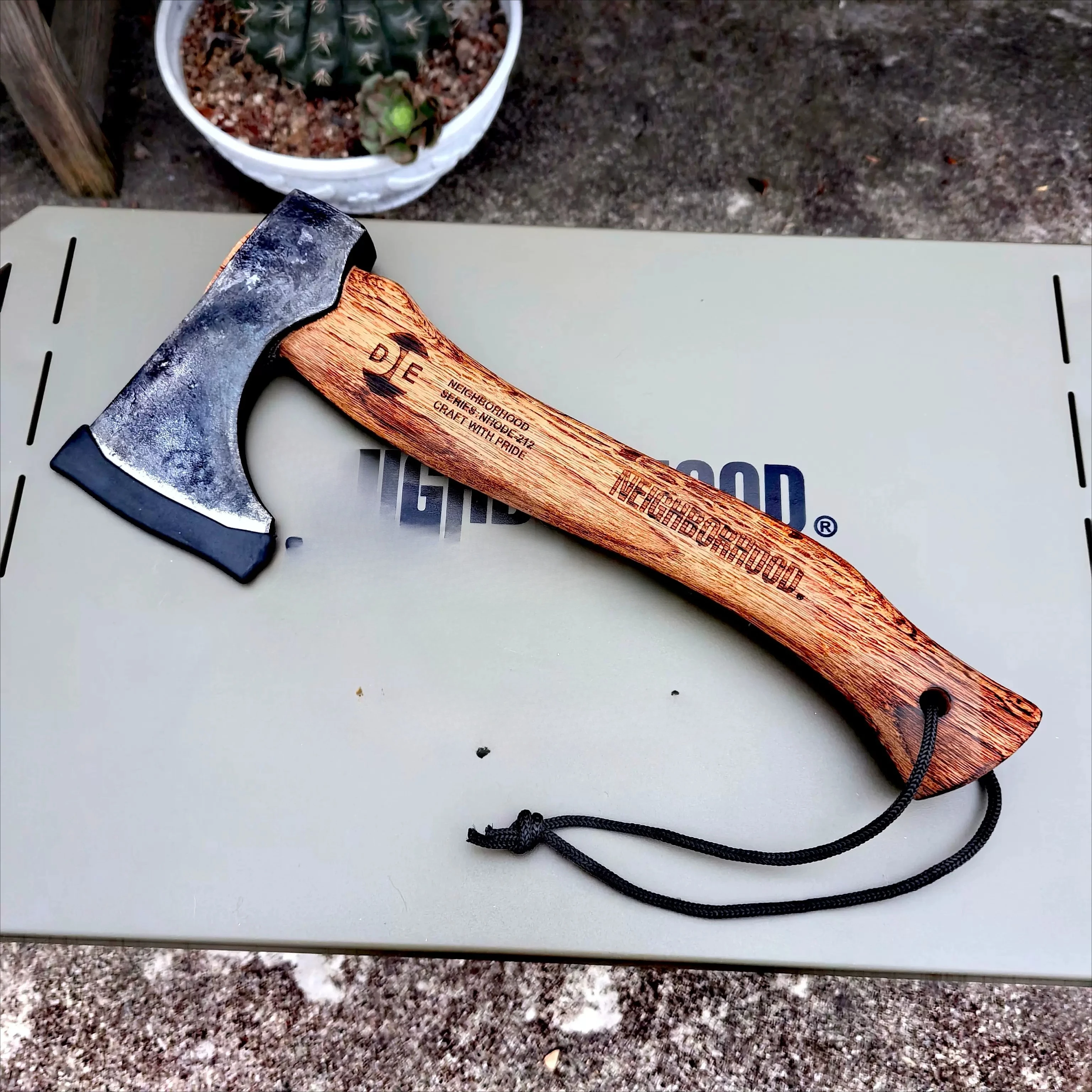 Handcrafted All Steel Forging Axe Portable Mountain Axe for Outdoor Camping, Household Chopping Wood Tool
Handcrafted All Steel Forging Axe Portable Mountain Axe for Outdoor Camping, Household Chopping Wood Tool