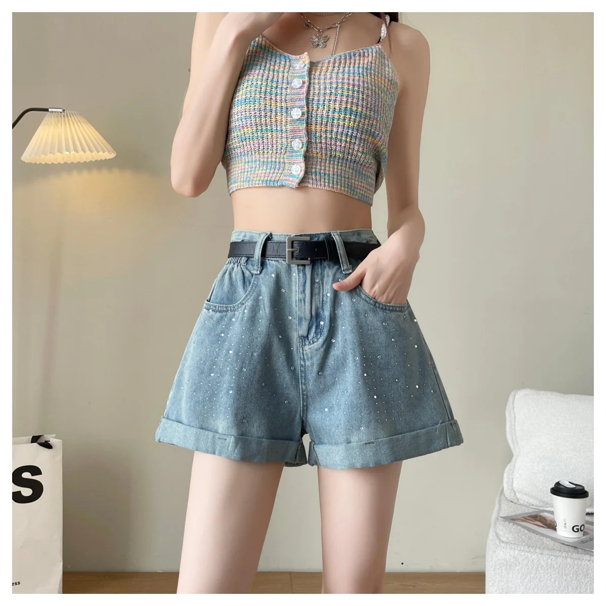 Women's Jean Shorts Summer A-line High-Waisted Fashion Casual Blue Denim Shorts Korean Girls Vintage Designer Hot Pants New
Women's Jean Shorts Summer A-line High-Waisted Fashion Casual Blue Denim Shorts Korean Girls Vintage Designer Hot Pants New