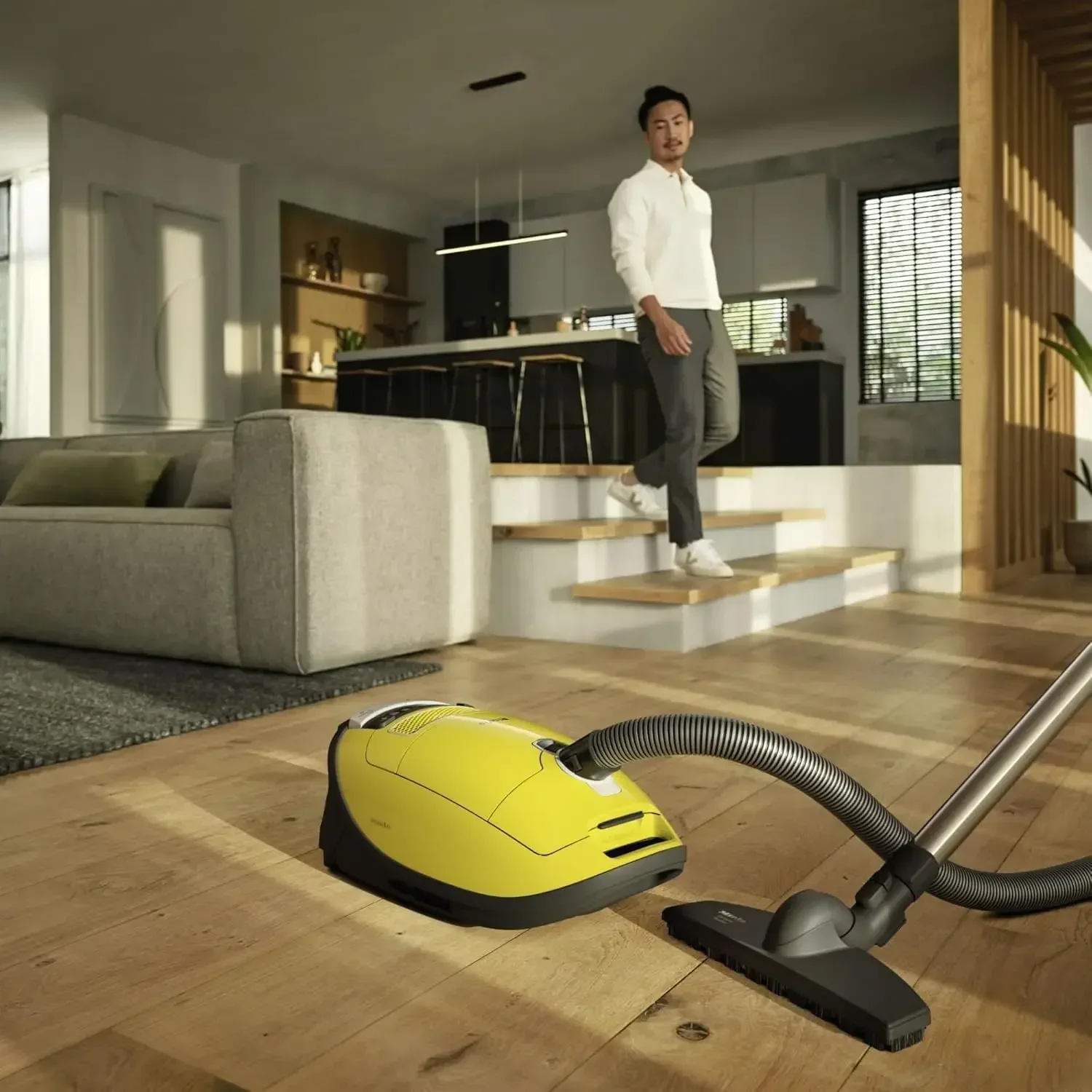 Miele Complete C3 Calima Bagged Canister Vacuum Cleaner with Turbobrush floorhead Suitable for Low-Medium Pile Carpet
Miele Complete C3 Calima Bagged Canister Vacuum Cleaner with Turbobrush floorhead Suitable for Low-Medium Pile Carpet