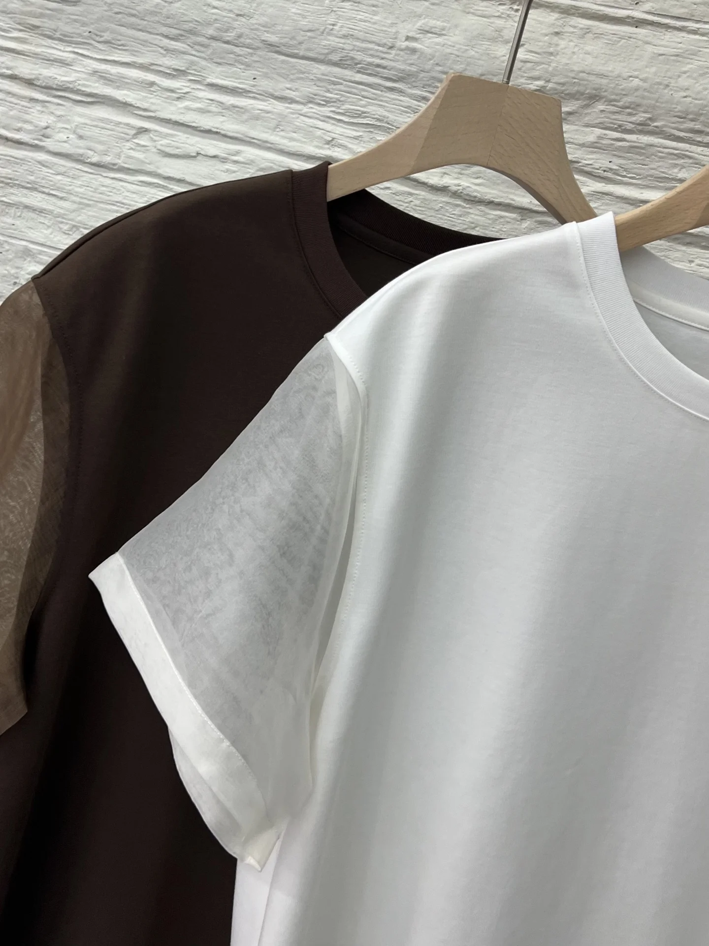 2026 Spring/Summer New Arrival Solid Color Loose Fit Slim Fit Round Neck Top, Casual and Versatile for Women
2026 Spring/Summer New Arrival Solid Color Loose Fit Slim Fit Round Neck Top, Casual and Versatile for Women