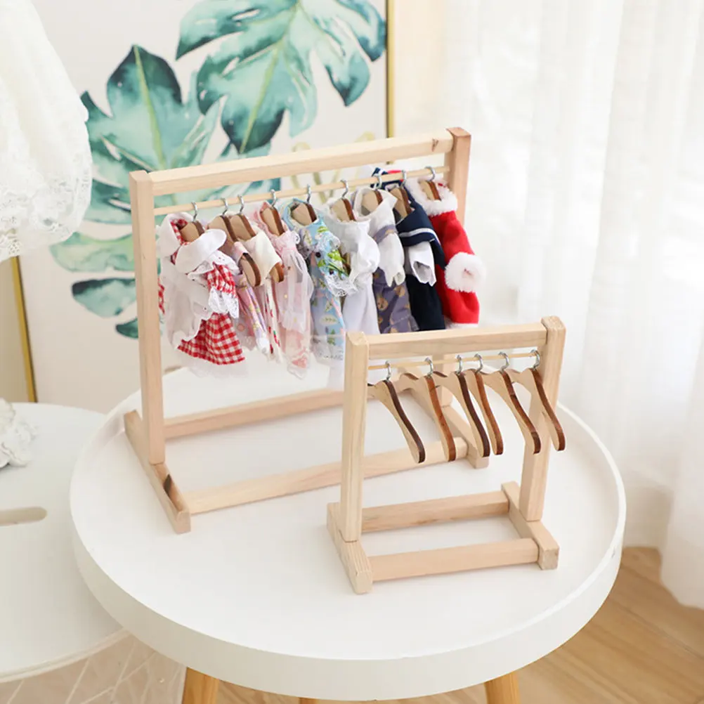 15Pcs Exquisite Mini Hangers Wooden Dollhouse Furniture Accessory Smooth Corner Design Safe for Delicate Clothing Display
15Pcs Exquisite Mini Hangers Wooden Dollhouse Furniture Accessory Smooth Corner Design Safe for Delicate Clothing Display