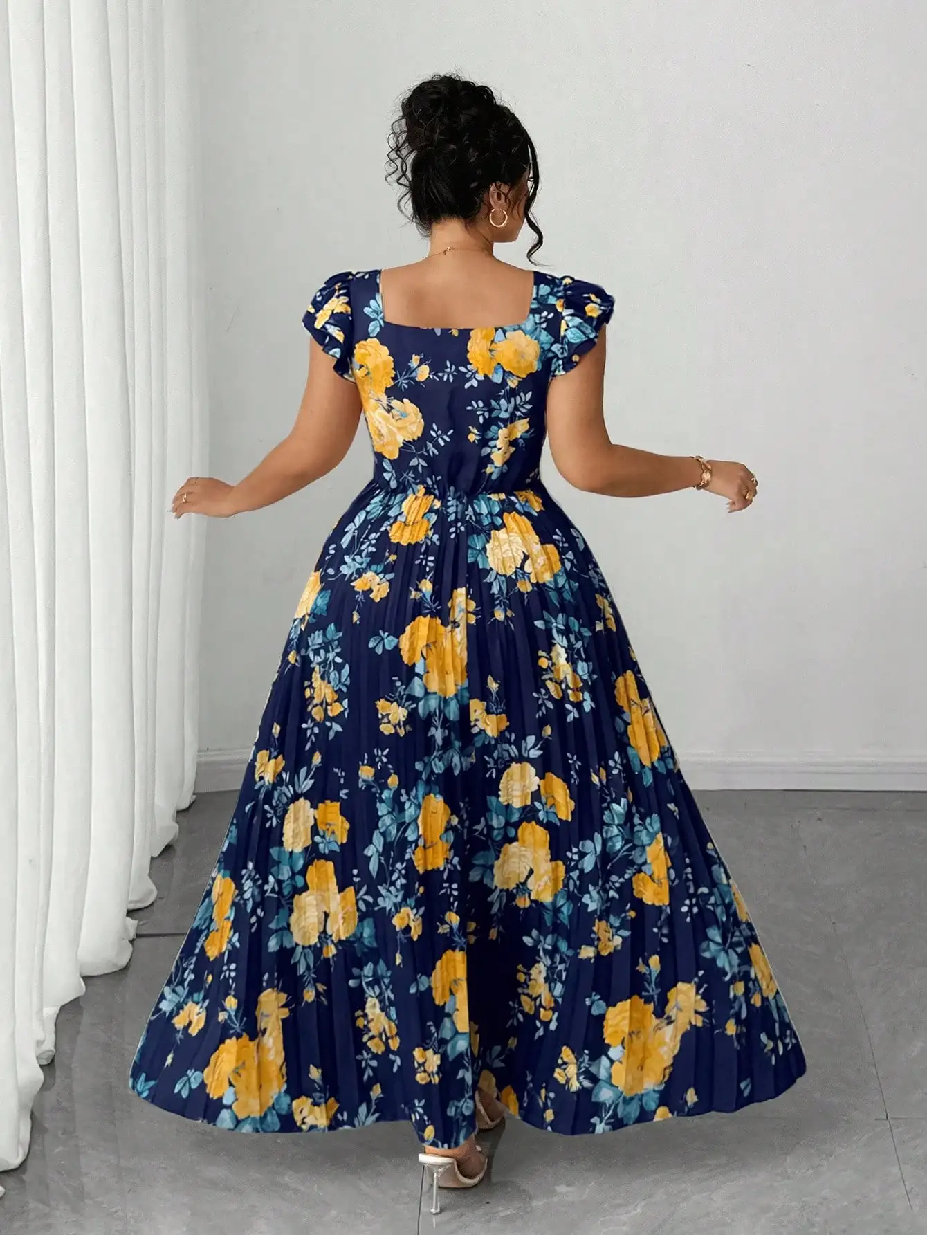 Plus Size Women Floral Formal Long Dress Square Neck Puff Sleeve A-Line Flared Hem
Plus Size Women Floral Formal Long Dress Square Neck Puff Sleeve A-Line Flared Hem