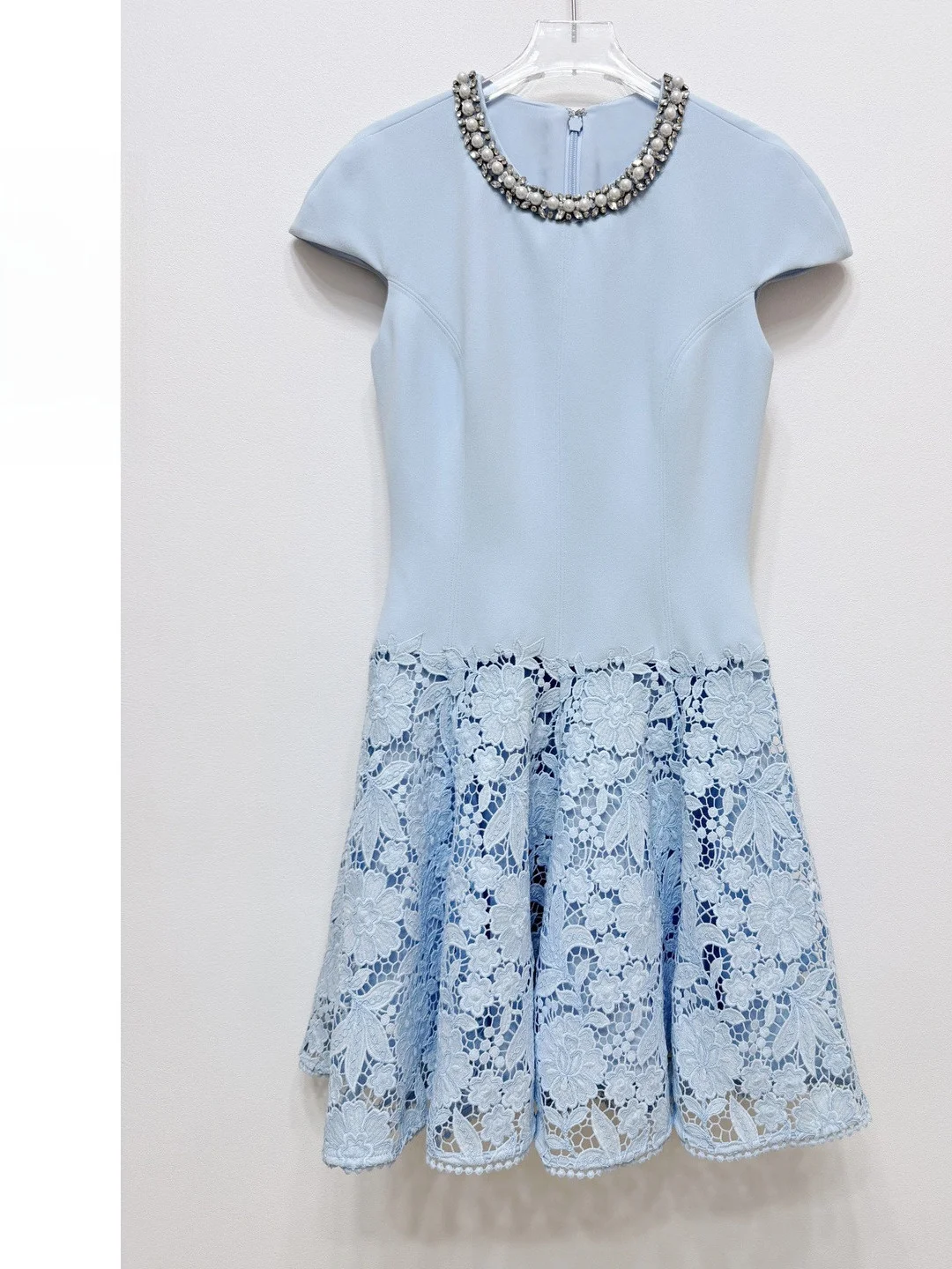 Early Spring Pearl Collar Lace Splicing Short Sleeve Light Blue Dress Elegant Style A-Line Skirt Polyester Fiber City Commute
Early Spring Pearl Collar Lace Splicing Short Sleeve Light Blue Dress Elegant Style A-Line Skirt Polyester Fiber City Commute