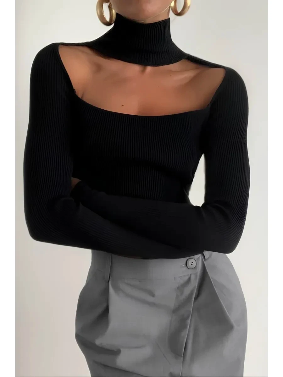 Women Trendy sLongsleeve turtleneck sweater with a collar with flared sleeves with a cutout Blouse Shirt
Women Trendy sLongsleeve turtleneck sweater with a collar with flared sleeves with a cutout Blouse Shirt