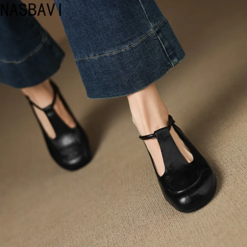 Retro Round Toe T-strap Design Low Heel Pumps Women Fashion Sewing Thick Bottom Casual Shoes Comfort Soft Sole Zapatos De Mujer
Retro Round Toe T-strap Design Low Heel Pumps Women Fashion Sewing Thick Bottom Casual Shoes Comfort Soft Sole Zapatos De Mujer