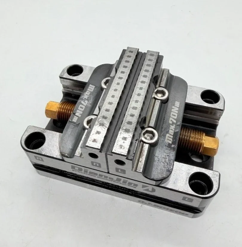 DJ-80120CRM Precision Factory Direct Sales 4-5axis Universal Vice Precision Vise CNC Vise Self Centering Vise
DJ-80120CRM Precision Factory Direct Sales 4-5axis Universal Vice Precision Vise CNC Vise Self Centering Vise