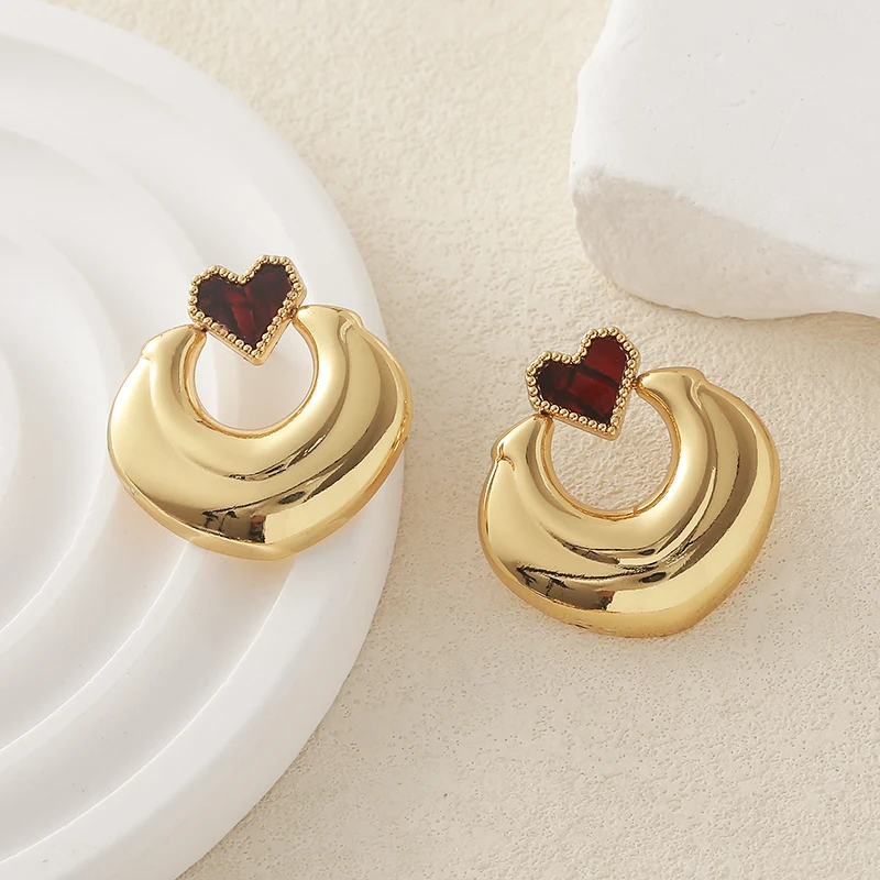 Stainless Steel Love Heart Hoop Earrings For Women Fashion Versatile Daily Wear Everyday Ear Stud Young Girls Statement Jewelry
Stainless Steel Love Heart Hoop Earrings For Women Fashion Versatile Daily Wear Everyday Ear Stud Young Girls Statement Jewelry