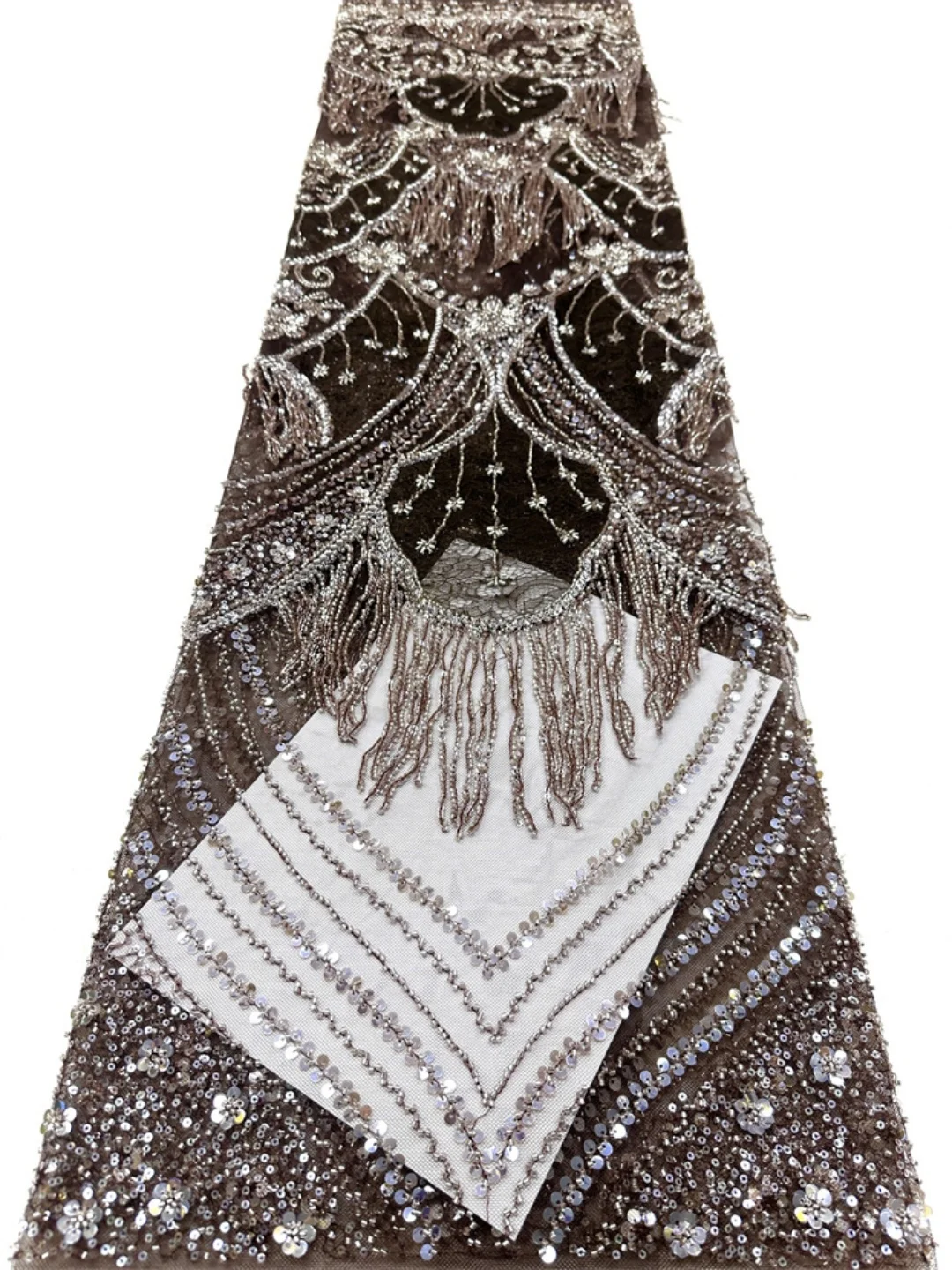2026 Luxury French Embroidery Lace High Quality 3D Tassels Lace African Nigerian Heavy Beads And Sequins Lace Fabric For Wedding
2026 Luxury French Embroidery Lace High Quality 3D Tassels Lace African Nigerian Heavy Beads And Sequins Lace Fabric For Wedding