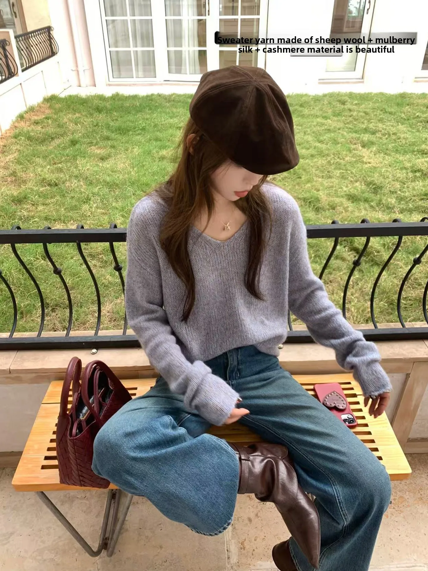 Шерстяной свитер Lao Dou Jia Camere с V-образным вырезом, 3 цвета, женский, свободный крой, длинный рукав, стандартная длина, для повседневной носки, вязаный топ
Шерстяной свитер Lao Dou Jia Camere с V-образным вырезом, 3 цвета, женский, свободный крой, длинный рукав, стандартная длина, для повседневной носки, вязаный топ