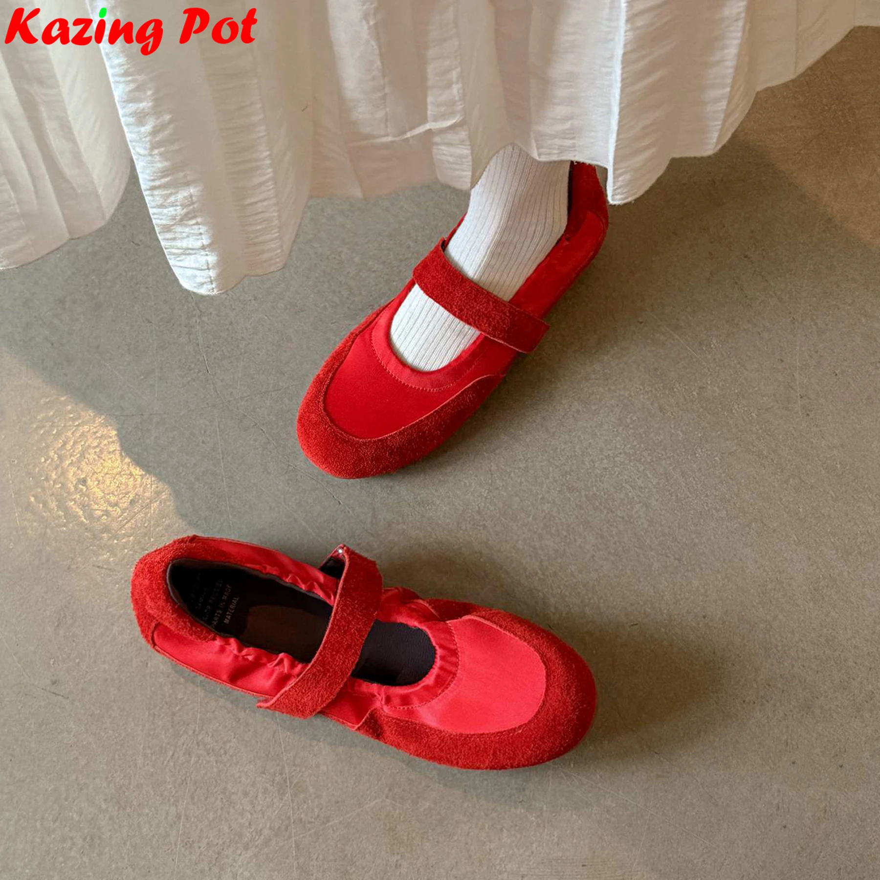 Fashion Kid Suede Chic Pleated Autumn Spring Shoes Shallow Concise Luxury Vacation Casual Mary Janes Dating Women Ballet Flats
Fashion Kid Suede Chic Pleated Autumn Spring Shoes Shallow Concise Luxury Vacation Casual Mary Janes Dating Women Ballet Flats