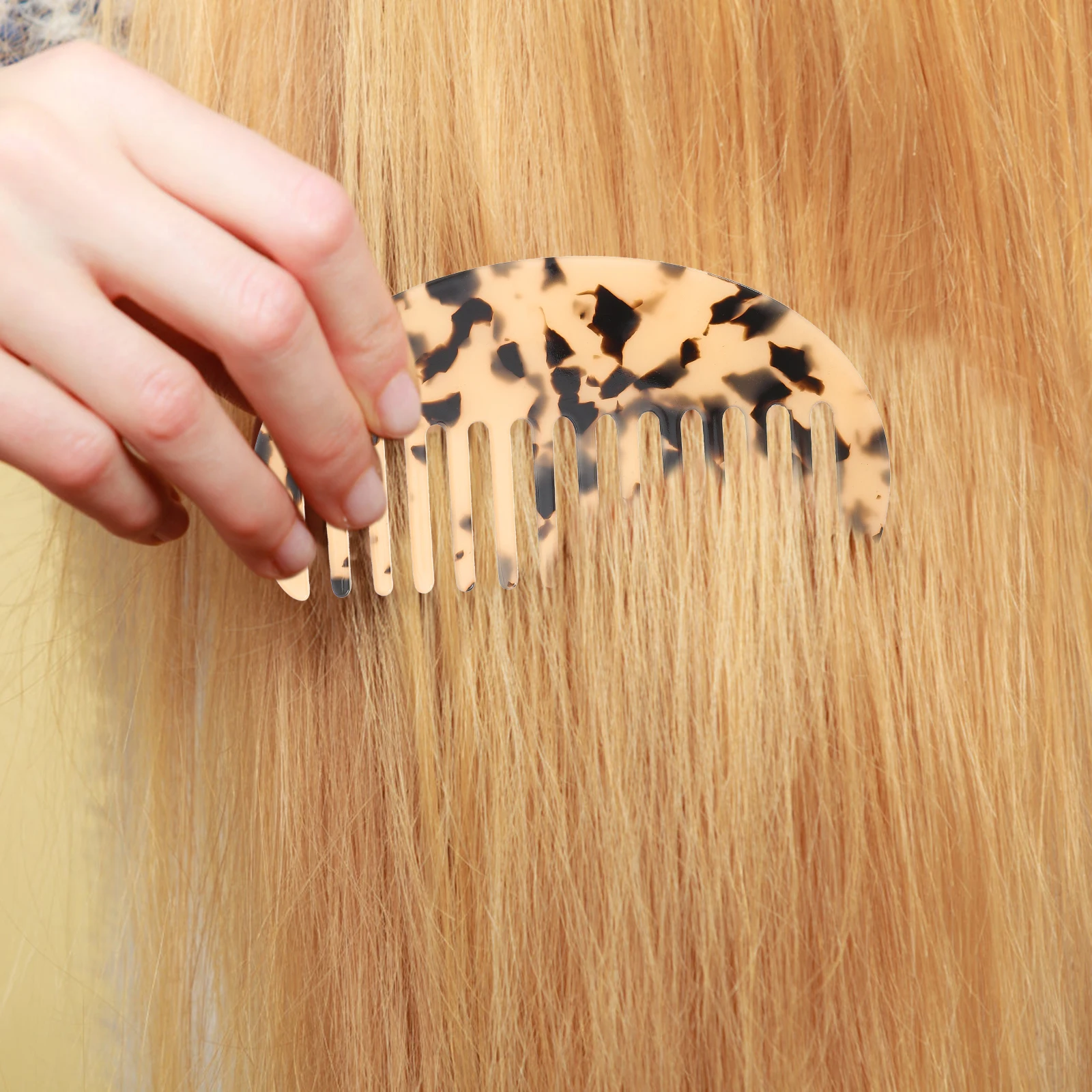 2pcs Hair Comb Wide Tooth Detangling Anti-Static Smooth Portable For Women Hair Styling Cutting Salon Home Use
2pcs Hair Comb Wide Tooth Detangling Anti-Static Smooth Portable For Women Hair Styling Cutting Salon Home Use