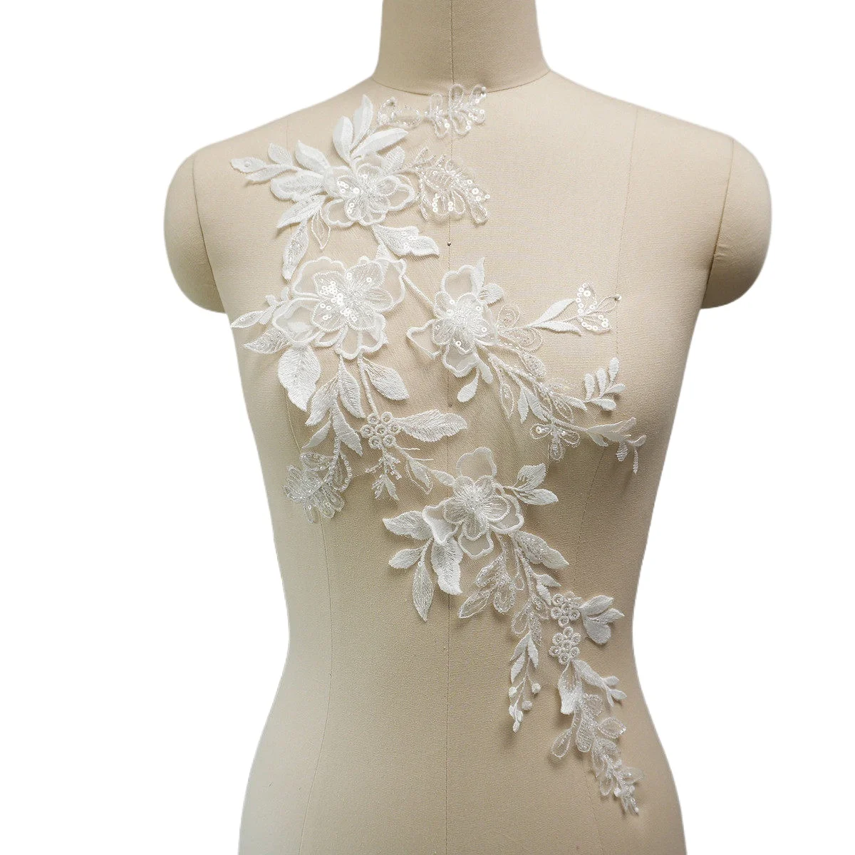 2Pieces/lot COTTON Beaded Sequins 3D Decals Mirror Flower Lace Fabric Evening Dress Front Chest Back Applique Patch Decoration
2Pieces/lot COTTON Beaded Sequins 3D Decals Mirror Flower Lace Fabric Evening Dress Front Chest Back Applique Patch Decoration
