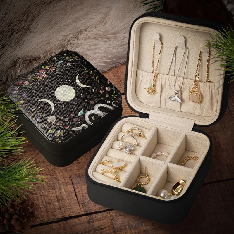 PU Skin Ring Jewelry Box Earrings Necklace Storage Box Large Capacity Zippered Jewellery Boxes Square Partition Organizer Boxes
PU Skin Ring Jewelry Box Earrings Necklace Storage Box Large Capacity Zippered Jewellery Boxes Square Partition Organizer Boxes