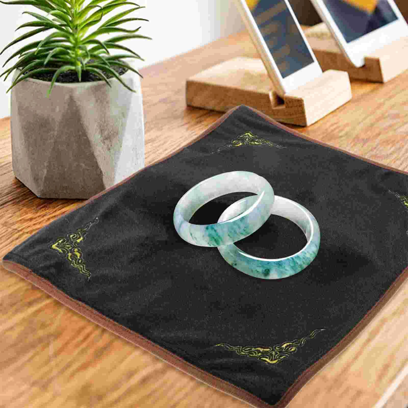 Jewelry Display Pads Display Jewelry Cloth for Rings Earrings Bracelet Watch Jewelry Counter Pad Bracelet Display Pad
Jewelry Display Pads Display Jewelry Cloth for Rings Earrings Bracelet Watch Jewelry Counter Pad Bracelet Display Pad