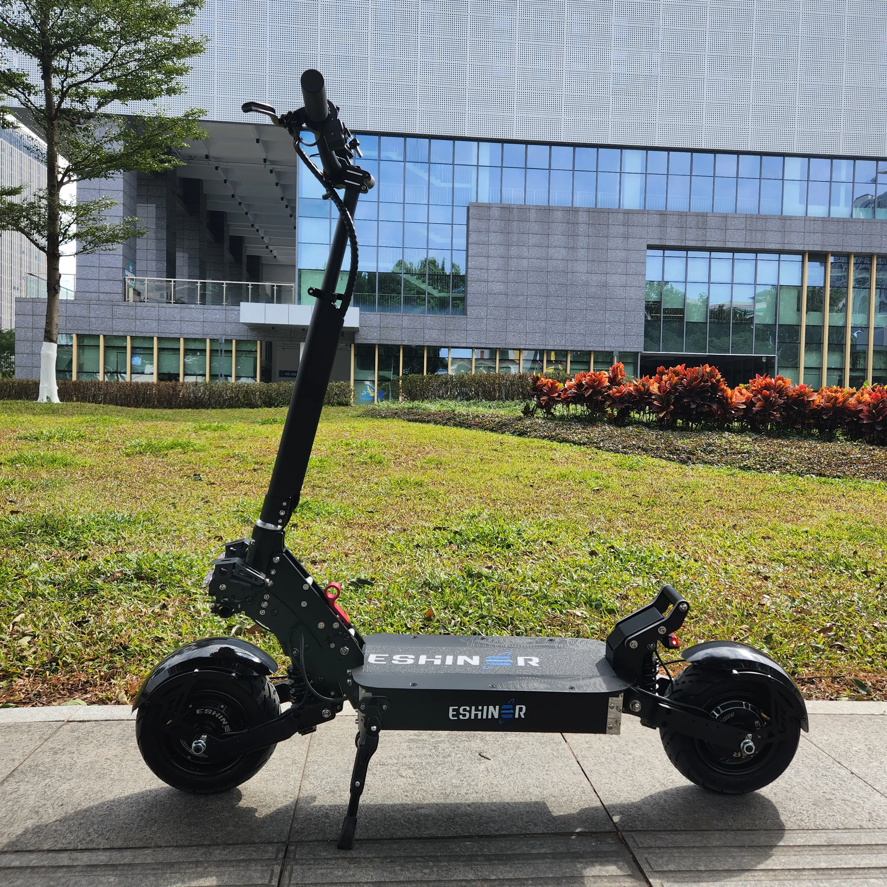 60Volt 6000 Watt Electric Scooter Max Speed 80Kmh 50Mph Dual Motor Adult Long Range Electric Scooter 11 Tires With Seat
60Volt 6000 Watt Electric Scooter Max Speed 80Kmh 50Mph Dual Motor Adult Long Range Electric Scooter 11 Tires With Seat