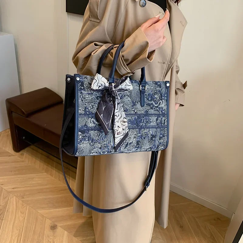 2025 Spring - Summer: Women's Elegant Bag Set. Fashionable Shoulder, Retro - Printed Handbag & Distinctive - Design Messenger
2025 Spring - Summer: Women's Elegant Bag Set. Fashionable Shoulder, Retro - Printed Handbag & Distinctive - Design Messenger
