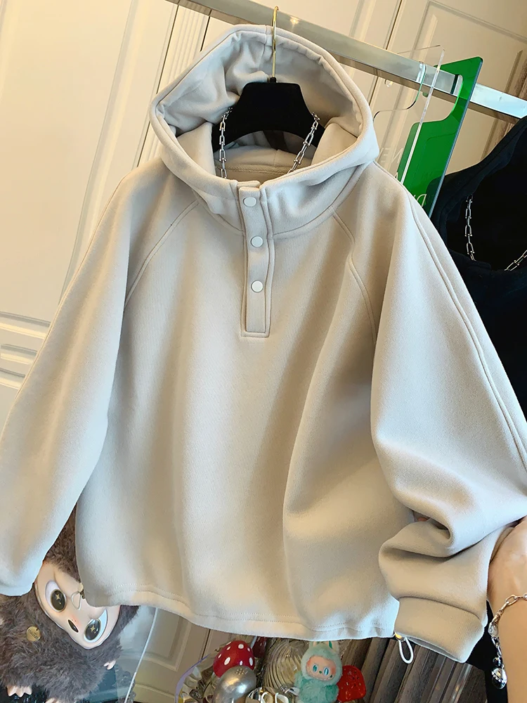Американский ретро-свитшот с капюшоном и длинными рукавами для женщин, весенне-осенний дизайн, оверсайз, свободный крой, универсальный топ для стройности
Американский ретро-свитшот с капюшоном и длинными рукавами для женщин, весенне-осенний дизайн, оверсайз, свободный крой, универсальный топ для стройности