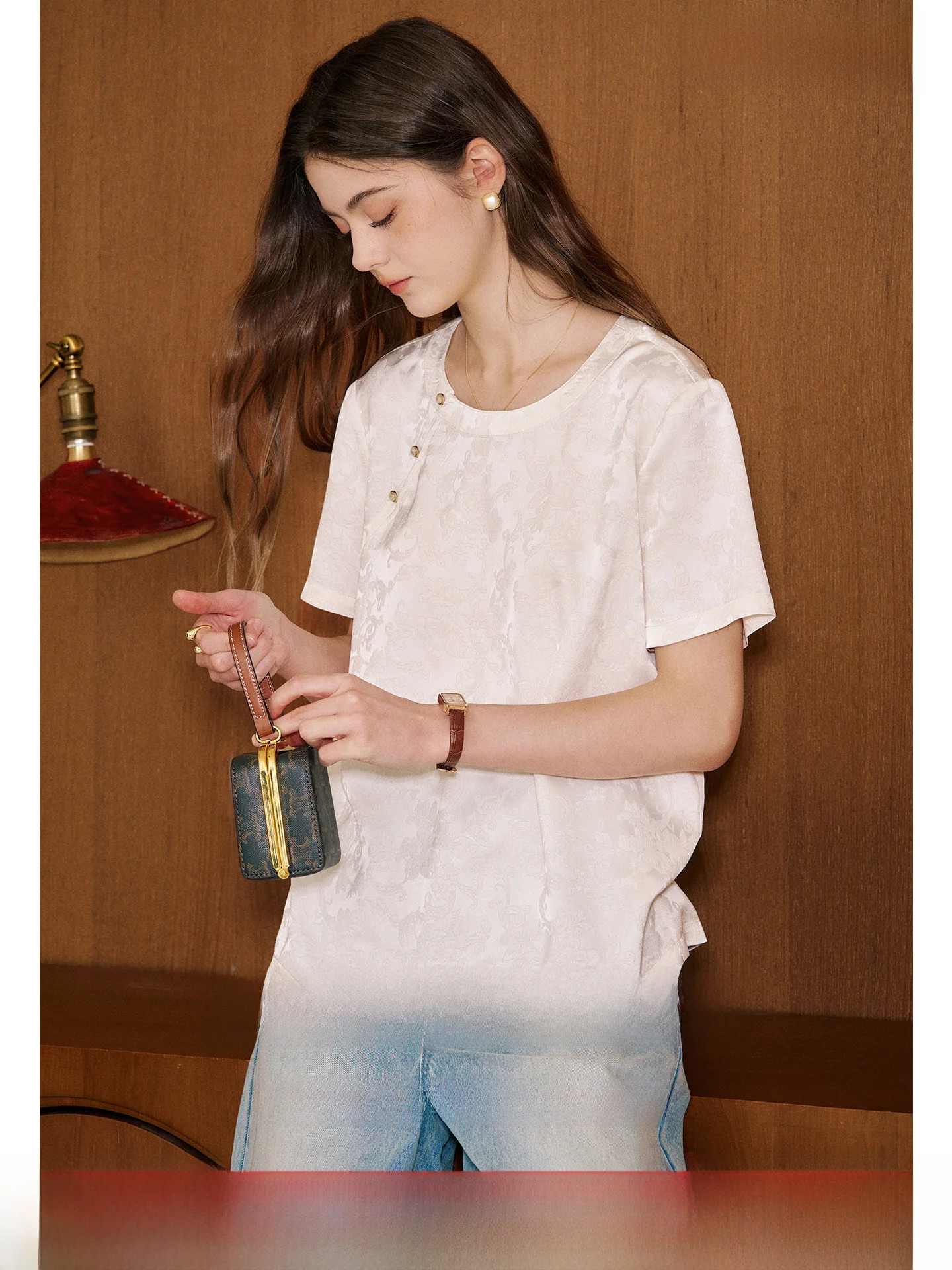KUHNMARVIN Chinese Style Short Sleeve Embroidered Shirt Women's Zen Inspired Summer New Arrival Breathable Comfortable Polyester
KUHNMARVIN Chinese Style Short Sleeve Embroidered Shirt Women's Zen Inspired Summer New Arrival Breathable Comfortable Polyester