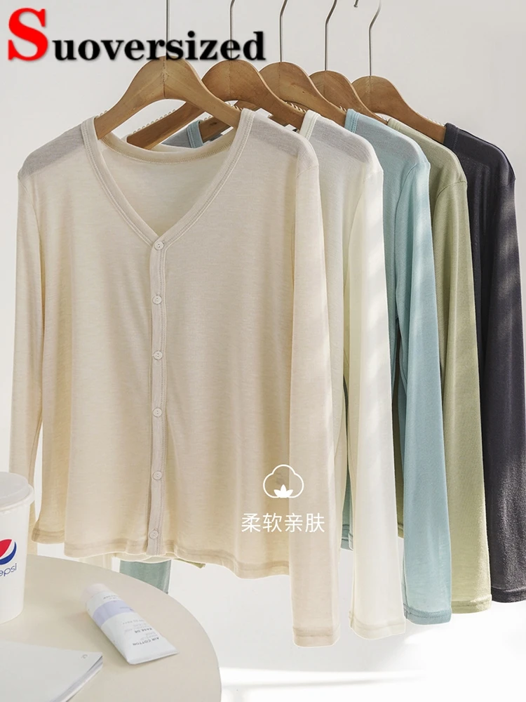 Sunscreen V-neck Loose Knitted Cardigan Thin Summer Casual Shawl Lightweight Long Sleeve Knit Tops Korean Elegant Women Coats
Sunscreen V-neck Loose Knitted Cardigan Thin Summer Casual Shawl Lightweight Long Sleeve Knit Tops Korean Elegant Women Coats