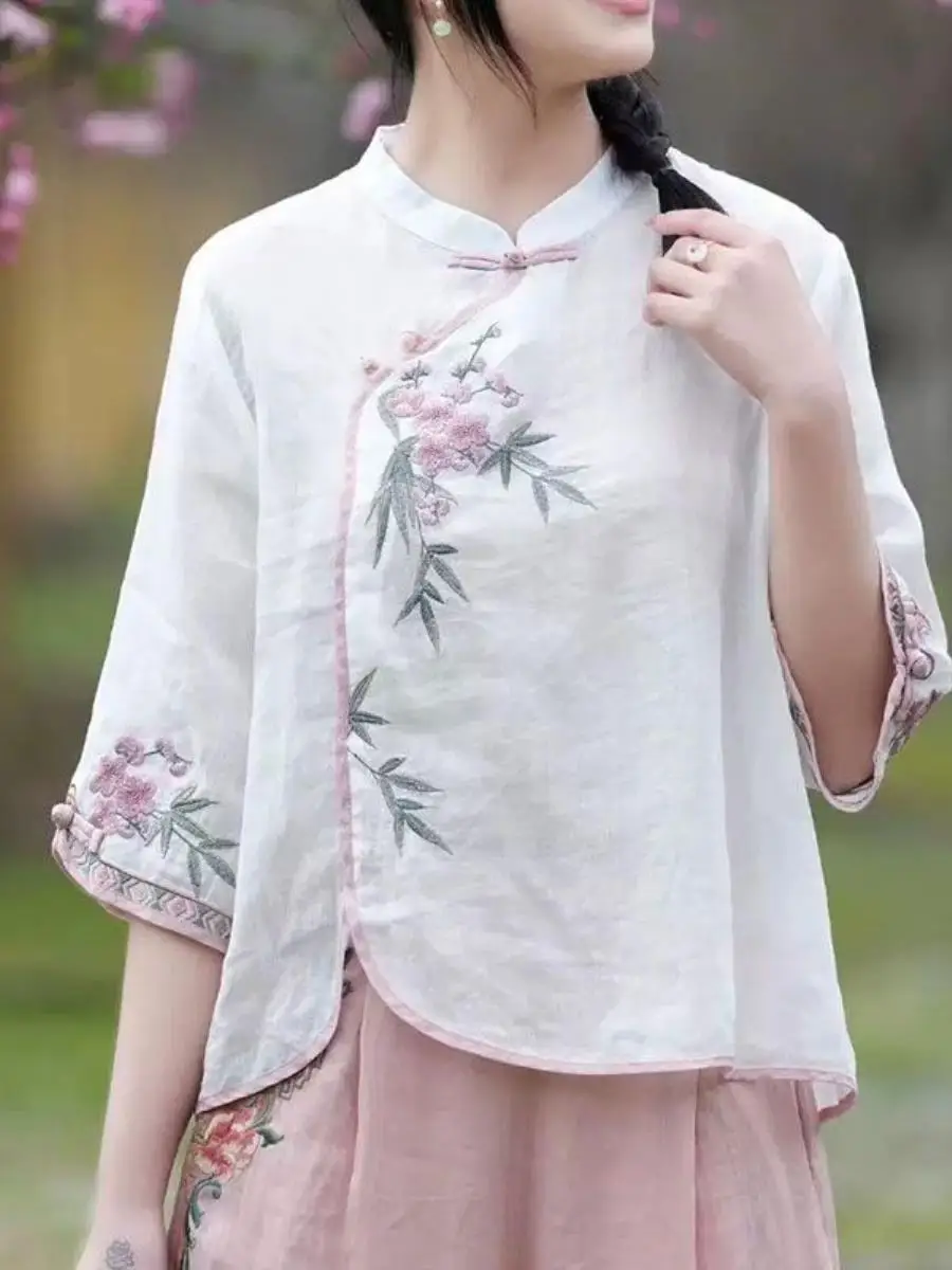Retro Embroidered Cotton Linen Shirt Women's Stand Collar Seven Sleeve Patchwork Loose Comfortable Side Button Spring Summer Top
Retro Embroidered Cotton Linen Shirt Women's Stand Collar Seven Sleeve Patchwork Loose Comfortable Side Button Spring Summer Top