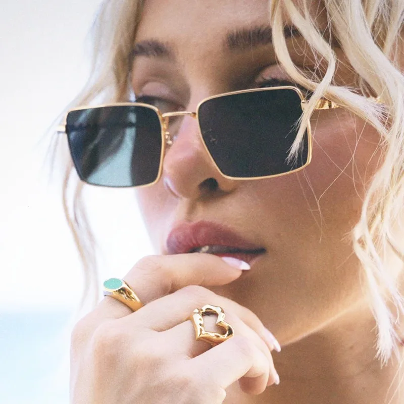 2025 Dropshipping Threaded Square Women Sunglasses Personalized Retro Metal Trendy Fashion Sun Glasses for Photo
2025 Dropshipping Threaded Square Women Sunglasses Personalized Retro Metal Trendy Fashion Sun Glasses for Photo