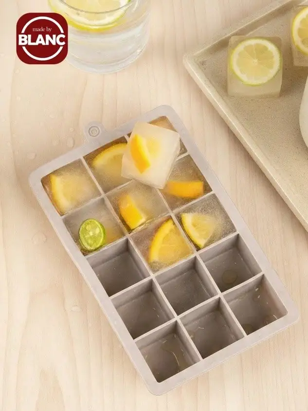 Madebyblanc 1pc 15 Grid Silicone Ice Cube Mold, Simple Ice Tray For Kitchen
Madebyblanc 1pc 15 Grid Silicone Ice Cube Mold, Simple Ice Tray For Kitchen