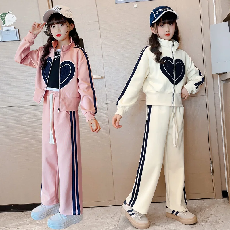 New Fashion Big Girl Junior Sports Suit Kids Children's Clothing Spring Autumn Heart Long Sleeve Top and Bottom Clothes Set 2PCS
New Fashion Big Girl Junior Sports Suit Kids Children's Clothing Spring Autumn Heart Long Sleeve Top and Bottom Clothes Set 2PCS
