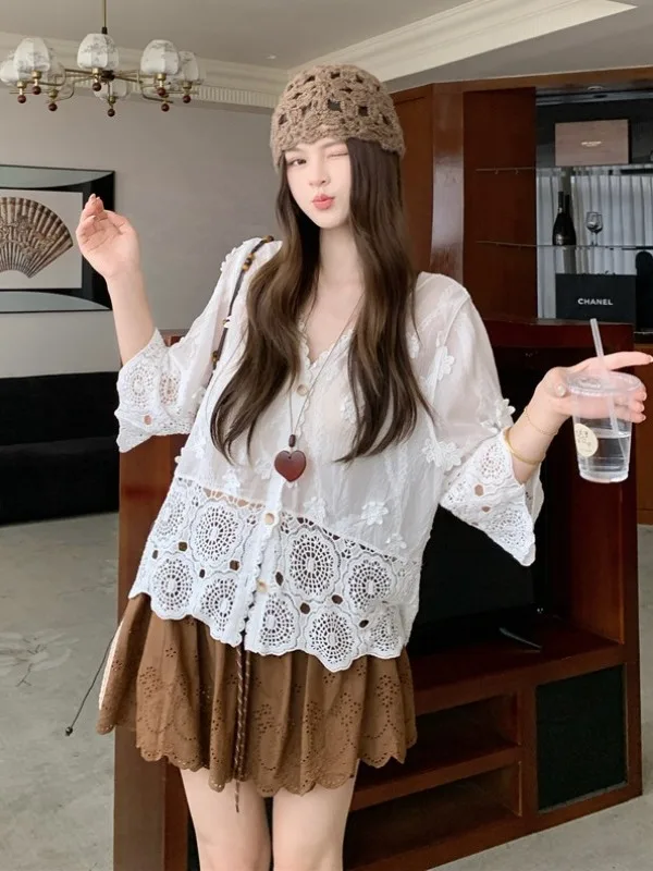 Loose Fit V-Neck Embroidered Open Cardigan Women's Summer New Style Thin Lace Sun Protection Cover up Fashionable Design
Loose Fit V-Neck Embroidered Open Cardigan Women's Summer New Style Thin Lace Sun Protection Cover up Fashionable Design