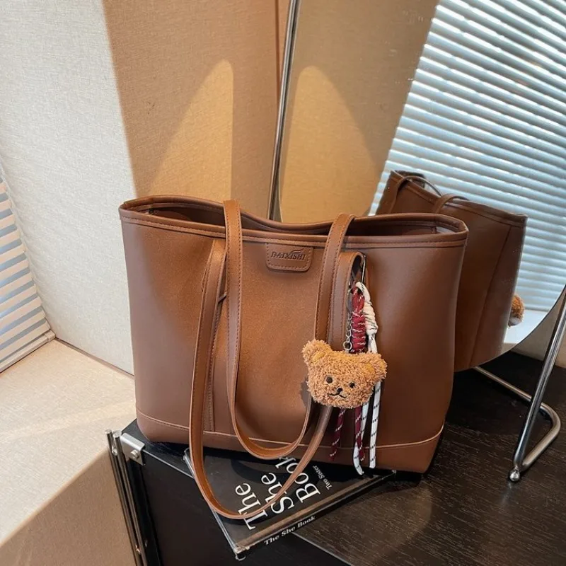 Classic Elegant Designer Diaper Bag Women Luxury Large Capacity Tote Stylish Leather Crossbody Handbag For Shopping Trip
Classic Elegant Designer Diaper Bag Women Luxury Large Capacity Tote Stylish Leather Crossbody Handbag For Shopping Trip