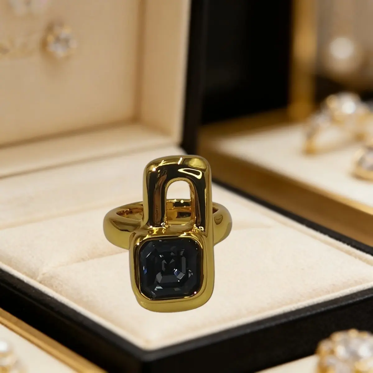 2026 Spain Shining Gentle Gold Silver Geometric Grey Crystal Ring Jewelry Accessories Charm Gift
2026 Spain Shining Gentle Gold Silver Geometric Grey Crystal Ring Jewelry Accessories Charm Gift