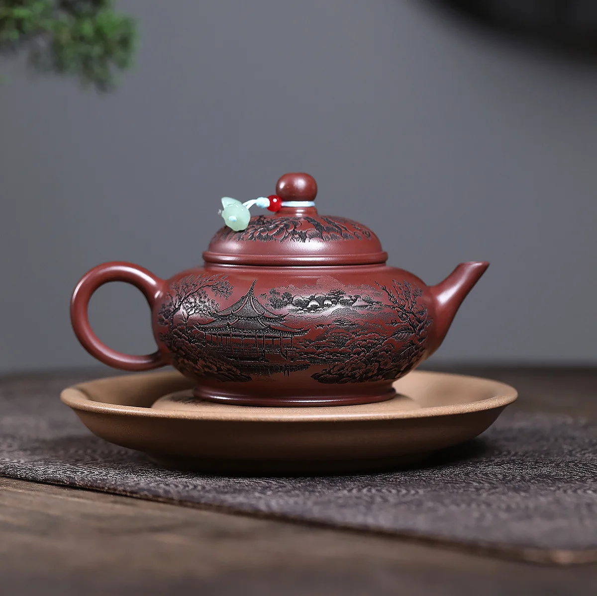 Handmade Yixing Purple Clay Teapot Famous Ore Blood Sand Full Carved Landscape Horizontal Household Ball Hole 270C
Handmade Yixing Purple Clay Teapot Famous Ore Blood Sand Full Carved Landscape Horizontal Household Ball Hole 270C