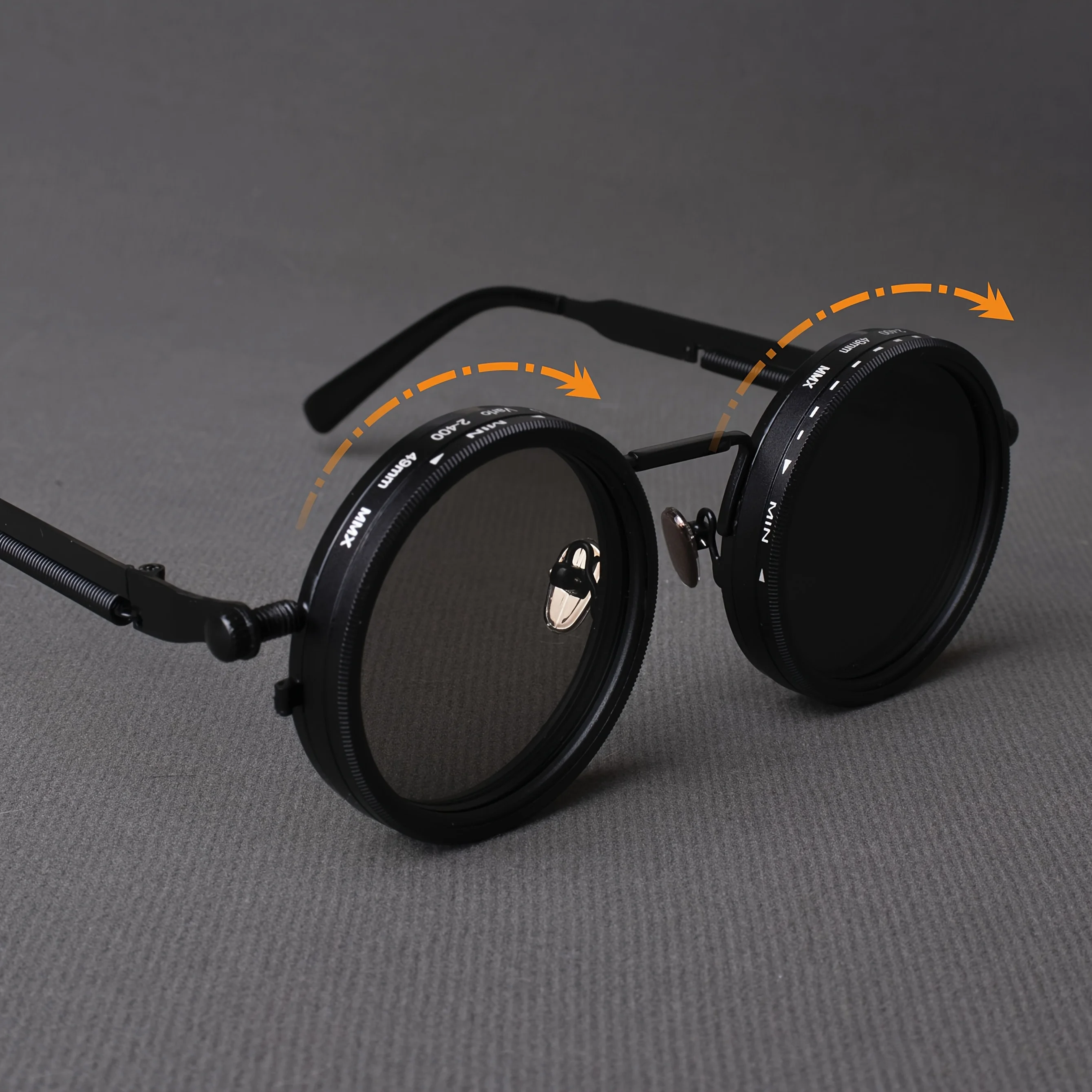 Industrial-punk-style rotating photochromic fashion sunglasses with spring-loaded temples; the rotating photochromic lenses adapt flexibly to various occasions and offer a highly fashionable look.
Industrial-punk-style rotating photochromic fashion sunglasses with spring-loaded temples; the rotating photochromic lenses adapt flexibly to various occasions and offer a highly fashionable look.