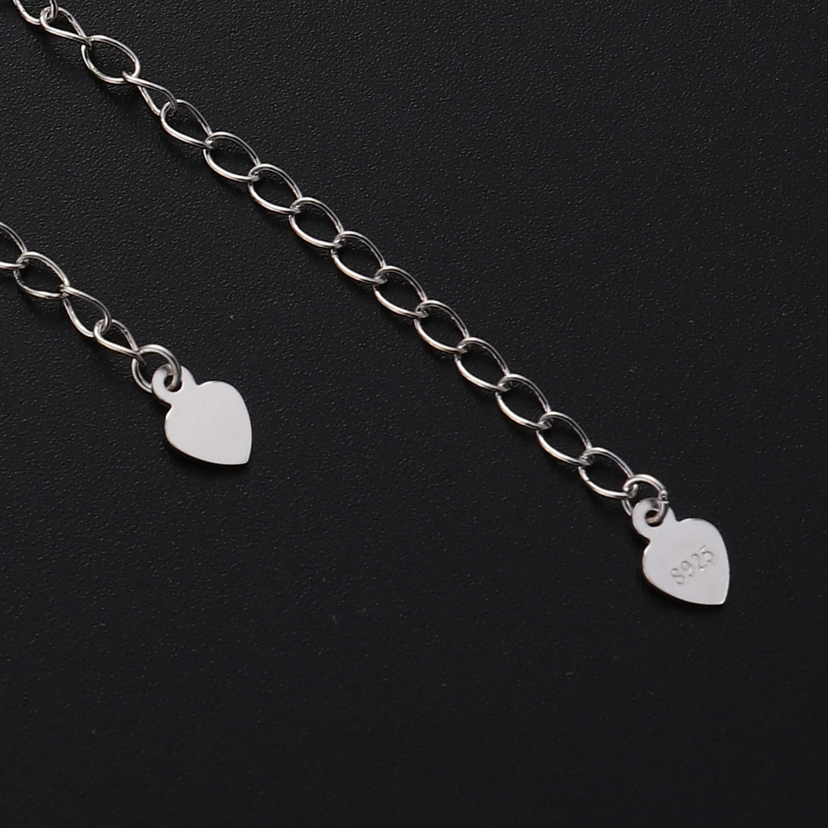 2 шт. изысканные удлинители серебряной цепи S925 для ожерелий и браслетов, идеально подходят для женских ювелирных проектов 
2 шт. изысканные удлинители серебряной цепи S925 для ожерелий и браслетов, идеально подходят для женских ювелирных проектов