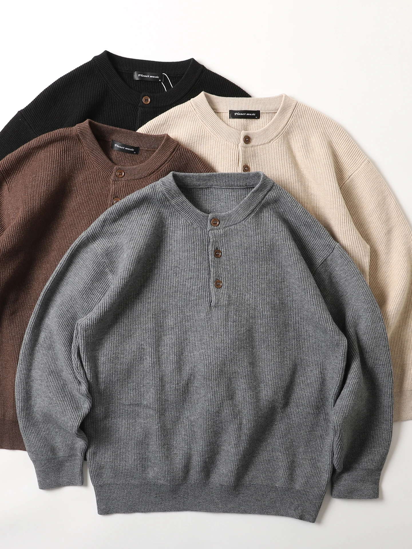 Мужской вязаный кардиган в американском ретро-стиле с воротником Хенли, мягкий и удобный, в японском стиле, базовый свитер-пуловер
Мужской вязаный кардиган в американском ретро-стиле с воротником Хенли, мягкий и удобный, в японском стиле, базовый свитер-пуловер