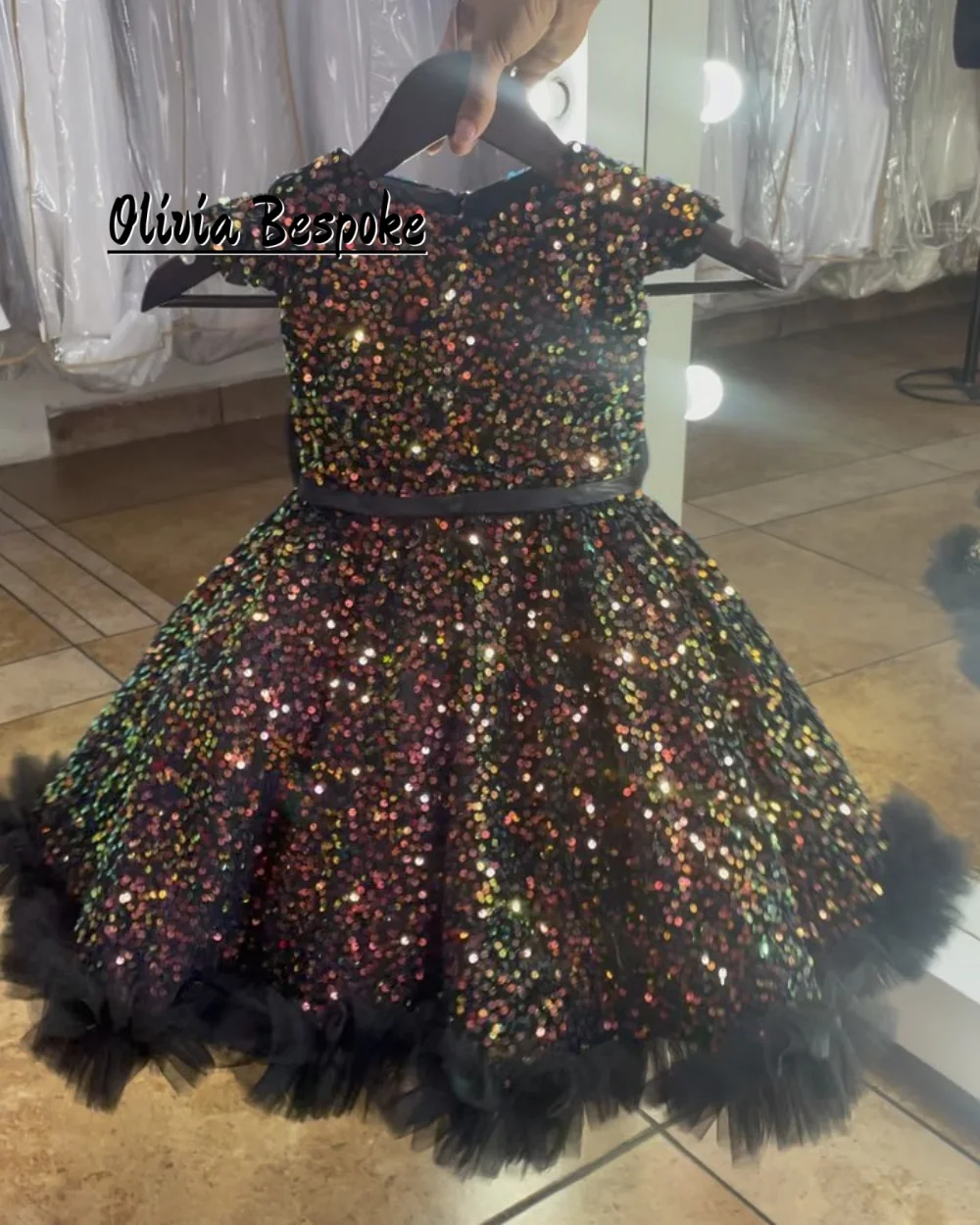 Fantastic Colorful Sequin Black Flower Girls Dresses For Wedding Party With Bow Princess Kid's Birthday Prom Dress Customized
Fantastic Colorful Sequin Black Flower Girls Dresses For Wedding Party With Bow Princess Kid's Birthday Prom Dress Customized