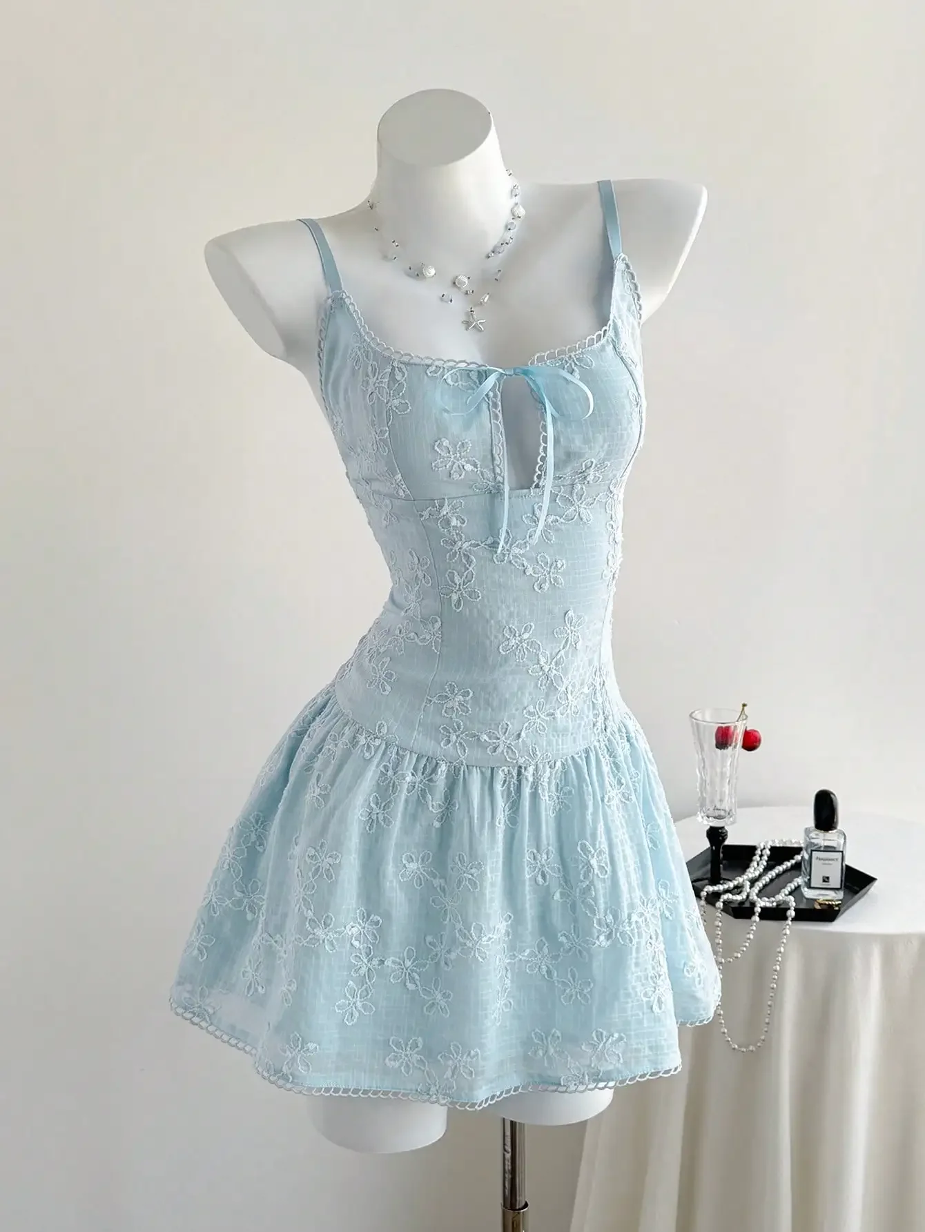 Sweet French Bow Collar Embroidered Floral Decor Holiday Dress, Waist Gathered Ballerina Style Spaghetti Strap Dress
Sweet French Bow Collar Embroidered Floral Decor Holiday Dress, Waist Gathered Ballerina Style Spaghetti Strap Dress