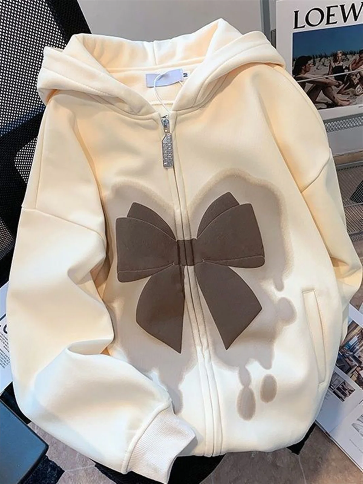 2025 New Cute Girl Zipper Bow Print Hooded Spring And Autumn Thin Collection Fashion Trends Versatile Casual Lazy Wind
2025 New Cute Girl Zipper Bow Print Hooded Spring And Autumn Thin Collection Fashion Trends Versatile Casual Lazy Wind 