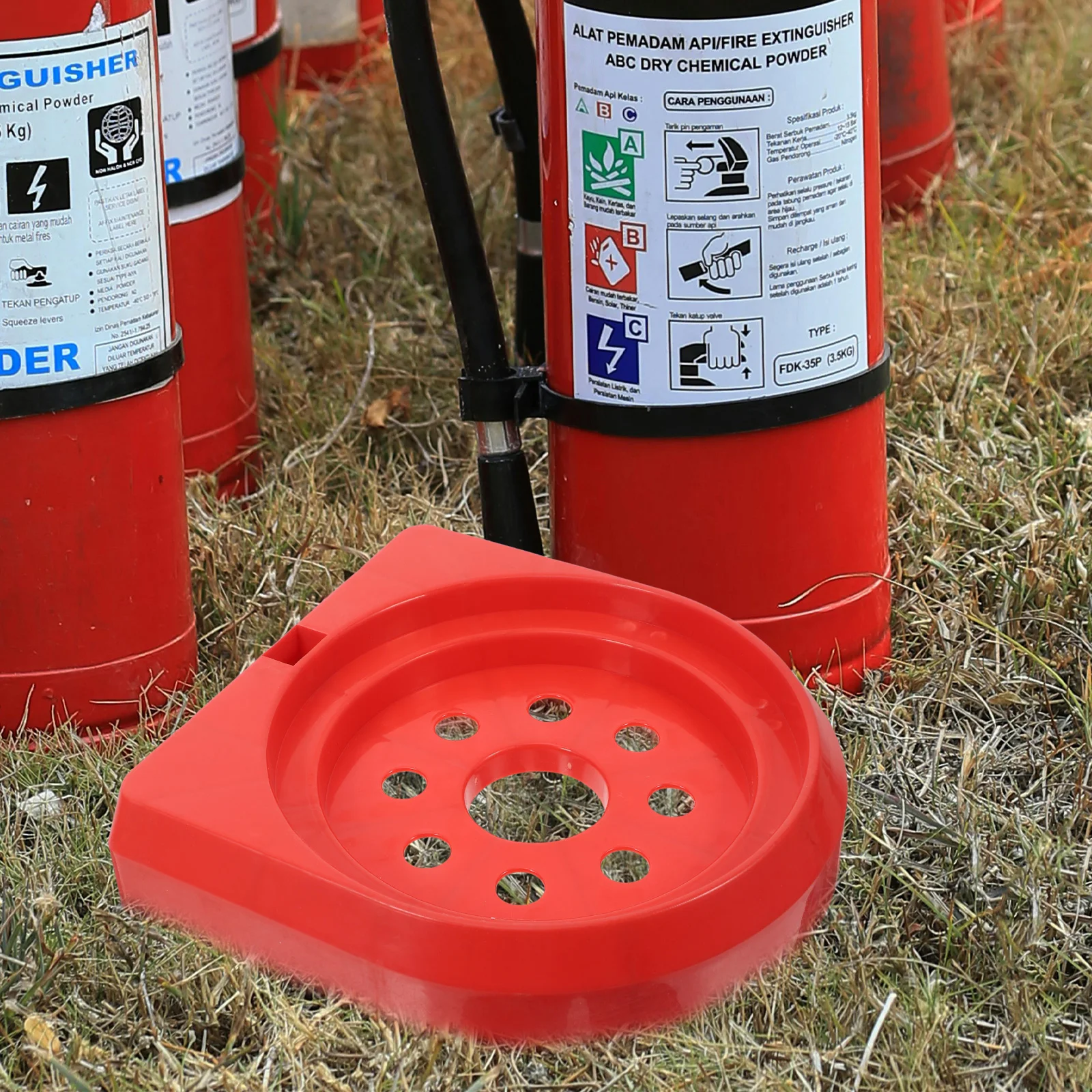 Fire Extinguisher Base Stand Mount Brackets Plastic Material Space Saving Design Easy Installation Multifunctional Safety
Fire Extinguisher Base Stand Mount Brackets Plastic Material Space Saving Design Easy Installation Multifunctional Safety