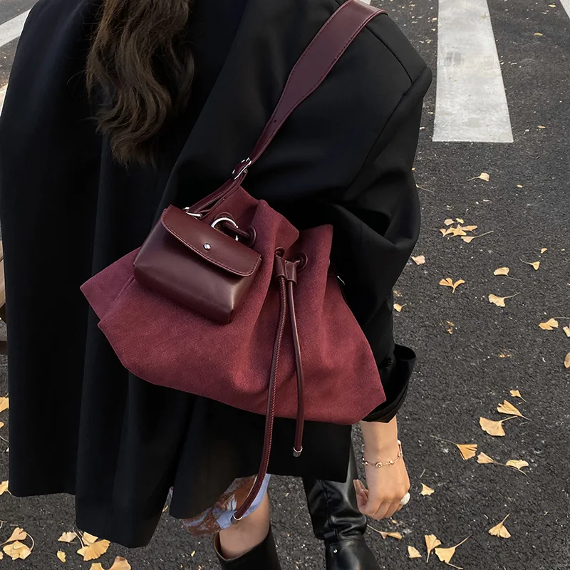 2025 A/W Women's Vintage Tote Bag, Retro Genuine Leather Multi-way Shoulder Crossbody Purse, Quilted Large Capacity Handbag
2025 A/W Women's Vintage Tote Bag, Retro Genuine Leather Multi-way Shoulder Crossbody Purse, Quilted Large Capacity Handbag