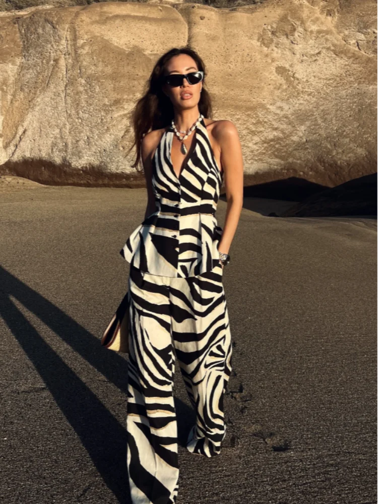 Spring Summer Zebra Printed Pants Suit For Women Casual V Neck Backless Halter Top Wode-leg Trousers High Street Ladies Suit 
Spring Summer Zebra Printed Pants Suit For Women Casual V Neck Backless Halter Top Wode-leg Trousers High Street Ladies Suit