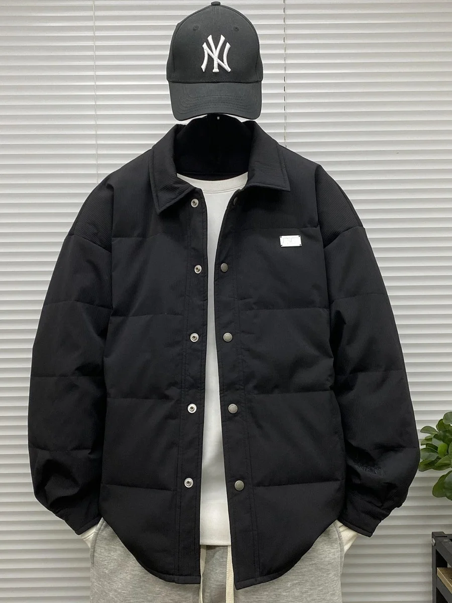 Легкая утепленная куртка для мужчин больших размеров, зимнее пальто, защита от холода, молодежная модная водонепроницаемая одежда из полиэстера.
Легкая утепленная куртка для мужчин больших размеров, зимнее пальто, защита от холода, молодежная модная водонепроницаемая одежда из полиэстера.