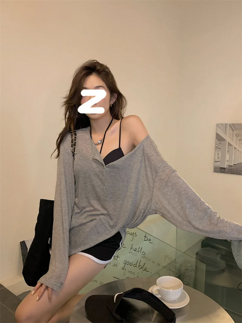 Loose Long Sleeve Women's T-shirt Cover up Gray Shoulder Bared Sun Protection Top Thin Autumn Fashion Outerwear Casual Wear
Loose Long Sleeve Women's T-shirt Cover up Gray Shoulder Bared Sun Protection Top Thin Autumn Fashion Outerwear Casual Wear