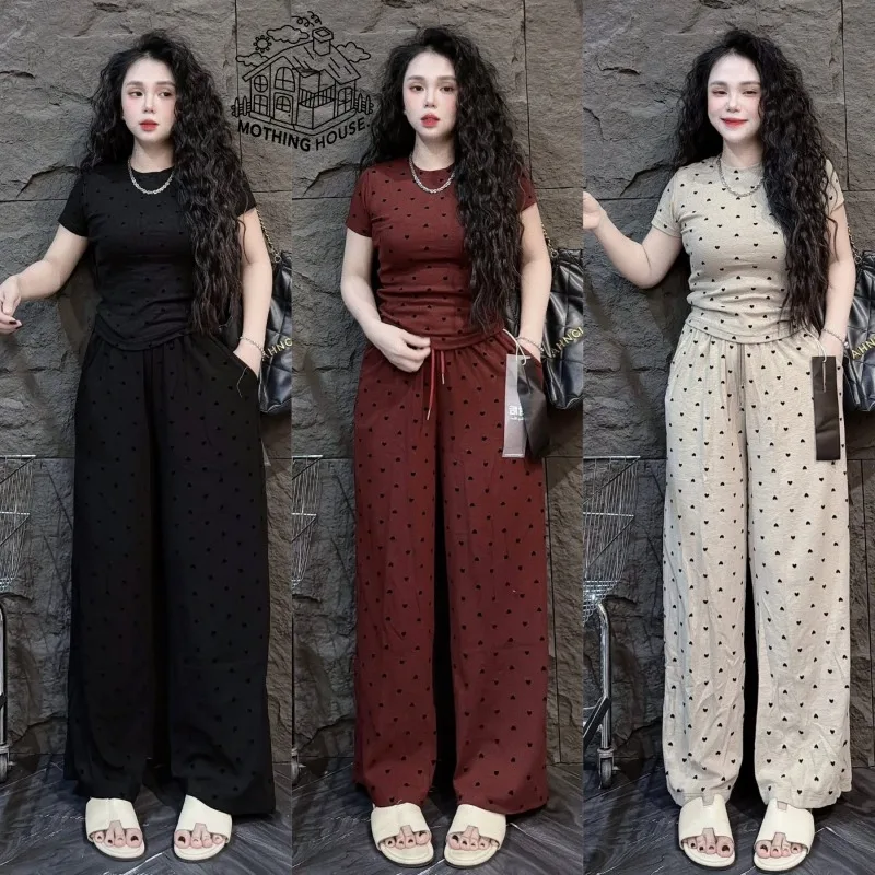 Women's Fashion Suit Summer New Slim Love Printing Short-sleeved Slim Wide-leg Pants Casual Two-piece Set
Women's Fashion Suit Summer New Slim Love Printing Short-sleeved Slim Wide-leg Pants Casual Two-piece Set
