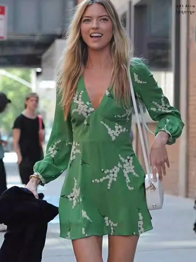 Reformation Martha Hunt Green Rice Ear Print Deep V Neck Long Sleeve Short Dress Women's High Waist Polyester Fiber A-Line Skirt
Reformation Martha Hunt Green Rice Ear Print Deep V Neck Long Sleeve Short Dress Women's High Waist Polyester Fiber A-Line Skirt